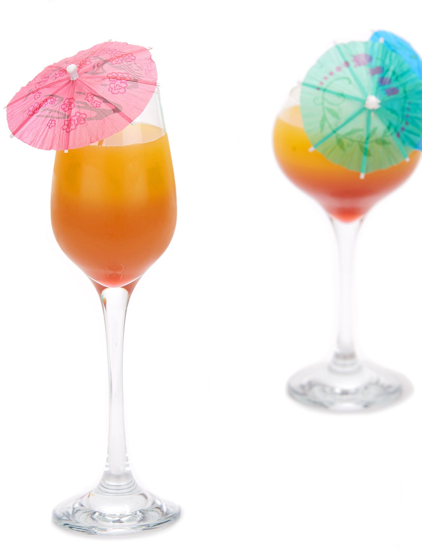 Situare pe pahare a tulpinilor din lemn umbrele pentru decorarea cocktailurilor