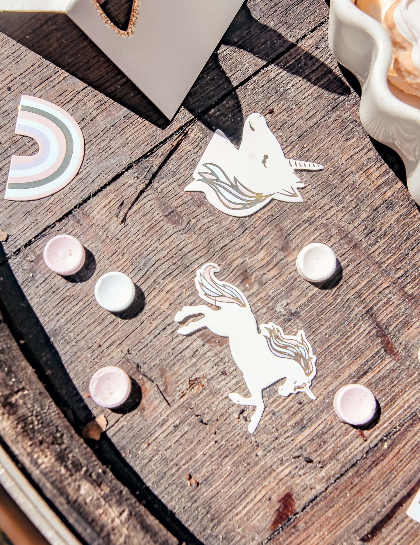 100 confetti unicorni pastel și aurii, 3,5 până la 5,5 cm pentru masă