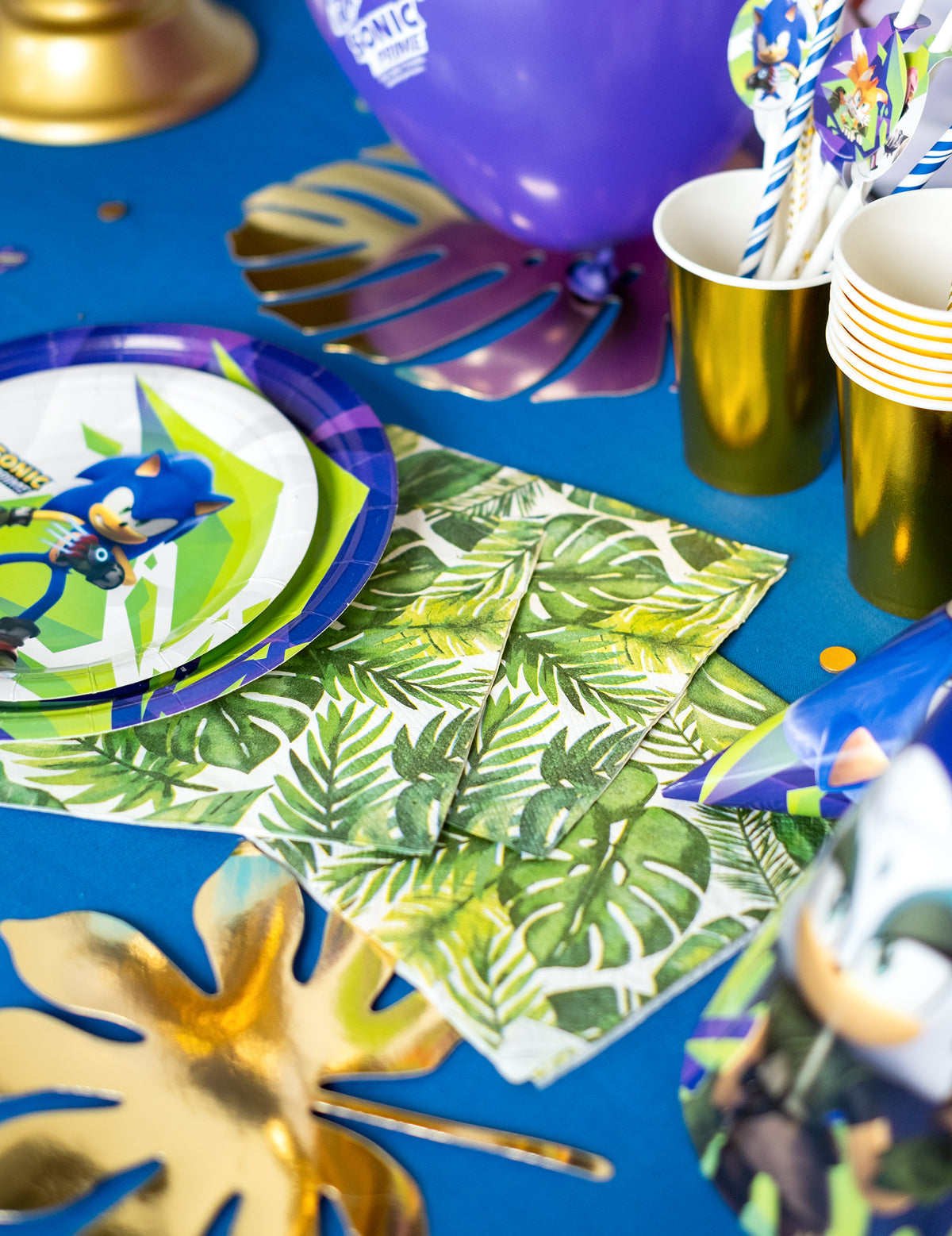 Mise în scenă a șervețelelor de hârtie Palm Tropical Luau