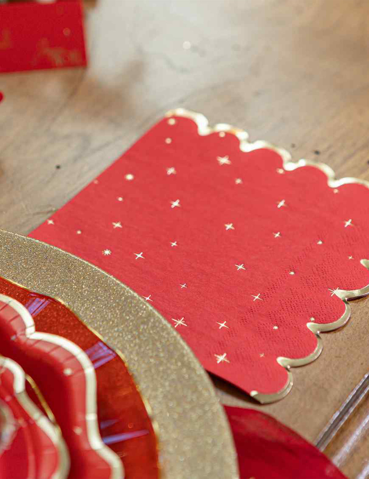 16 serviettes Noël intemporel rouge et or 33 x 33 cm
