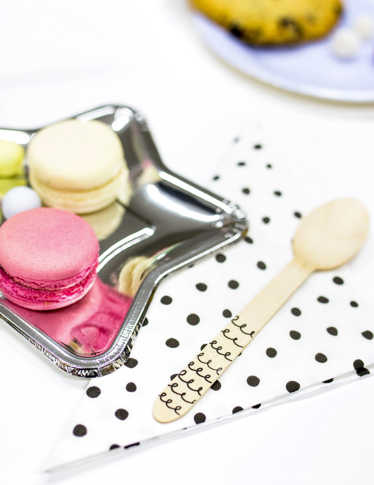 18 seturi de farfurii din lemn cu modele negre 16 cm originale