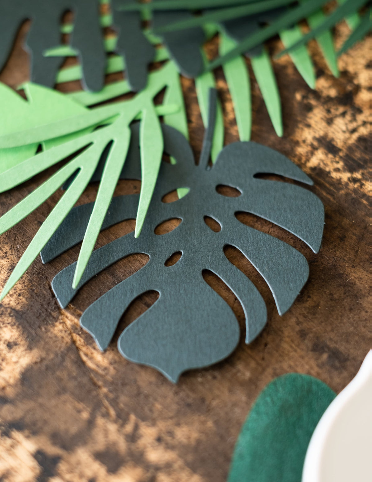Frunze tropicale din hârtie hawaii pentru decorațiuni, verzi, din carton