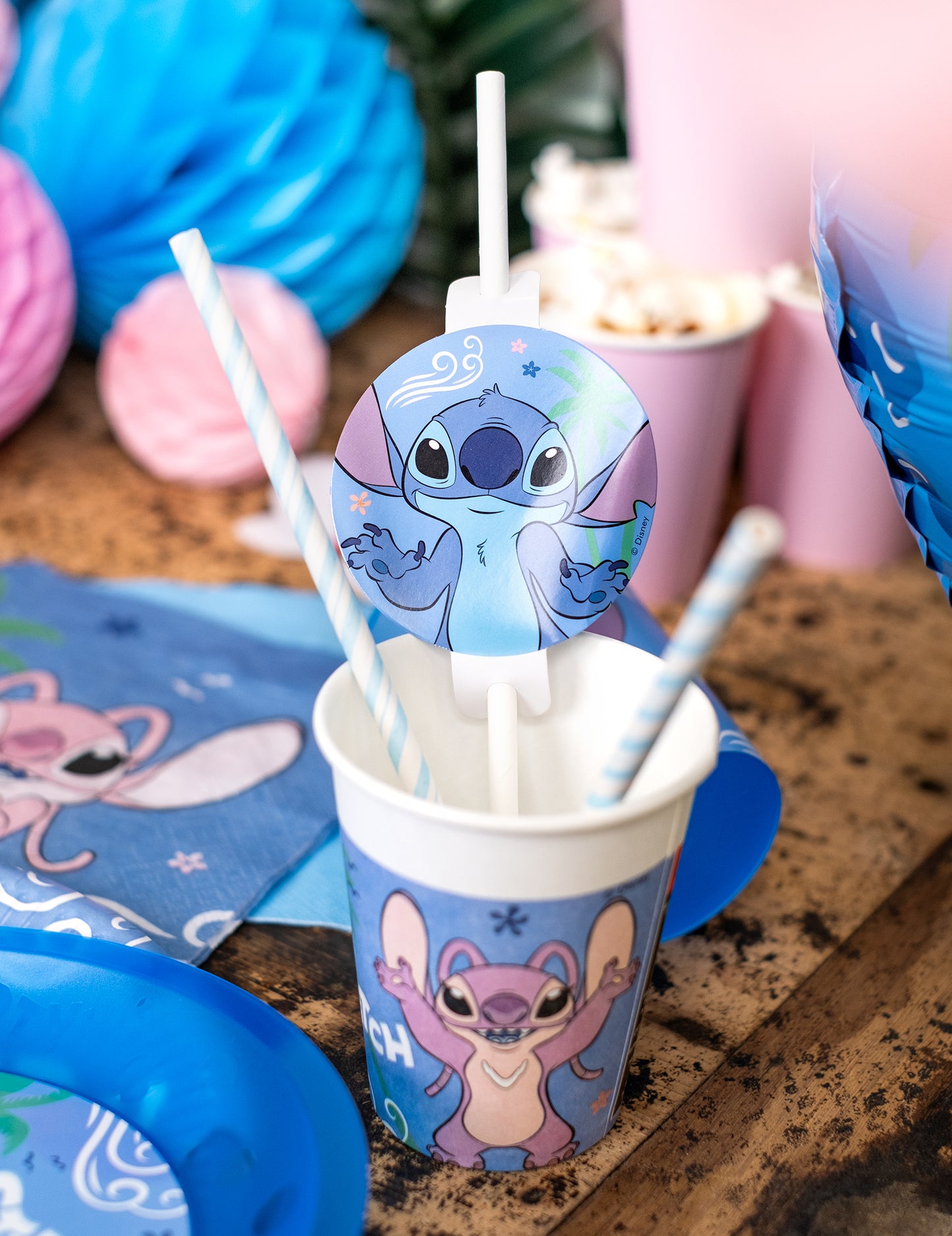 4 paie cu medalion de hârtie de cusătură