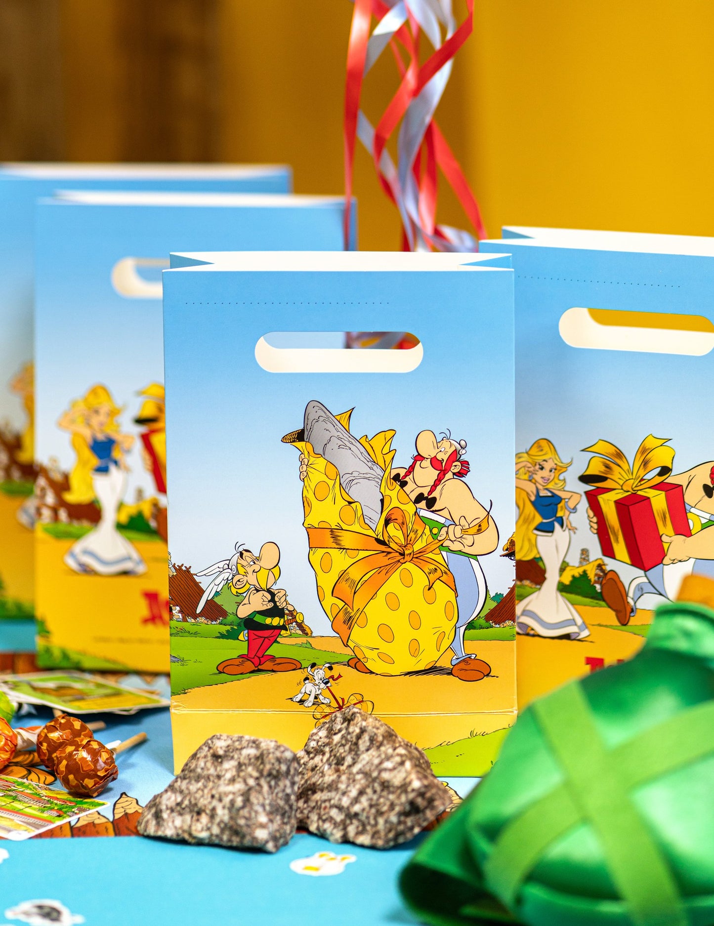 4 pungi cadou asterix