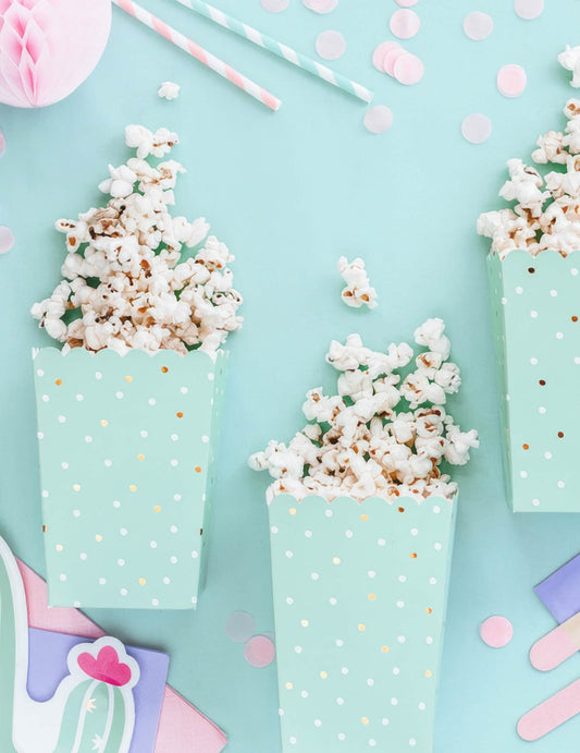 6 cutii de popcorn din carton de culoarea mentă, cu buline albe și aurii