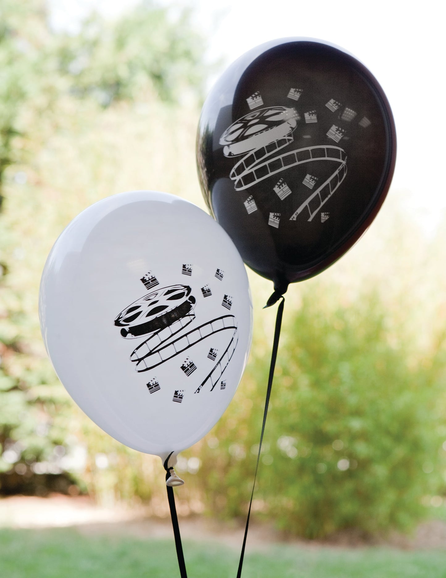 Gros plan sur les motifs des ballons en latex cinéma