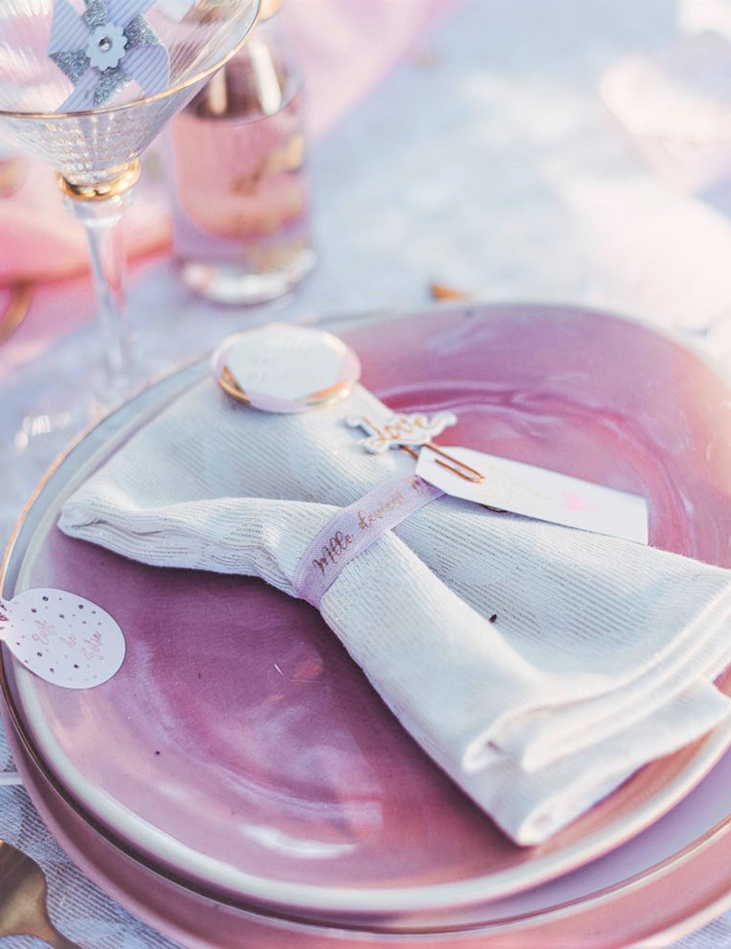 8 domnișoara brățări devine Madame Rose și Doré