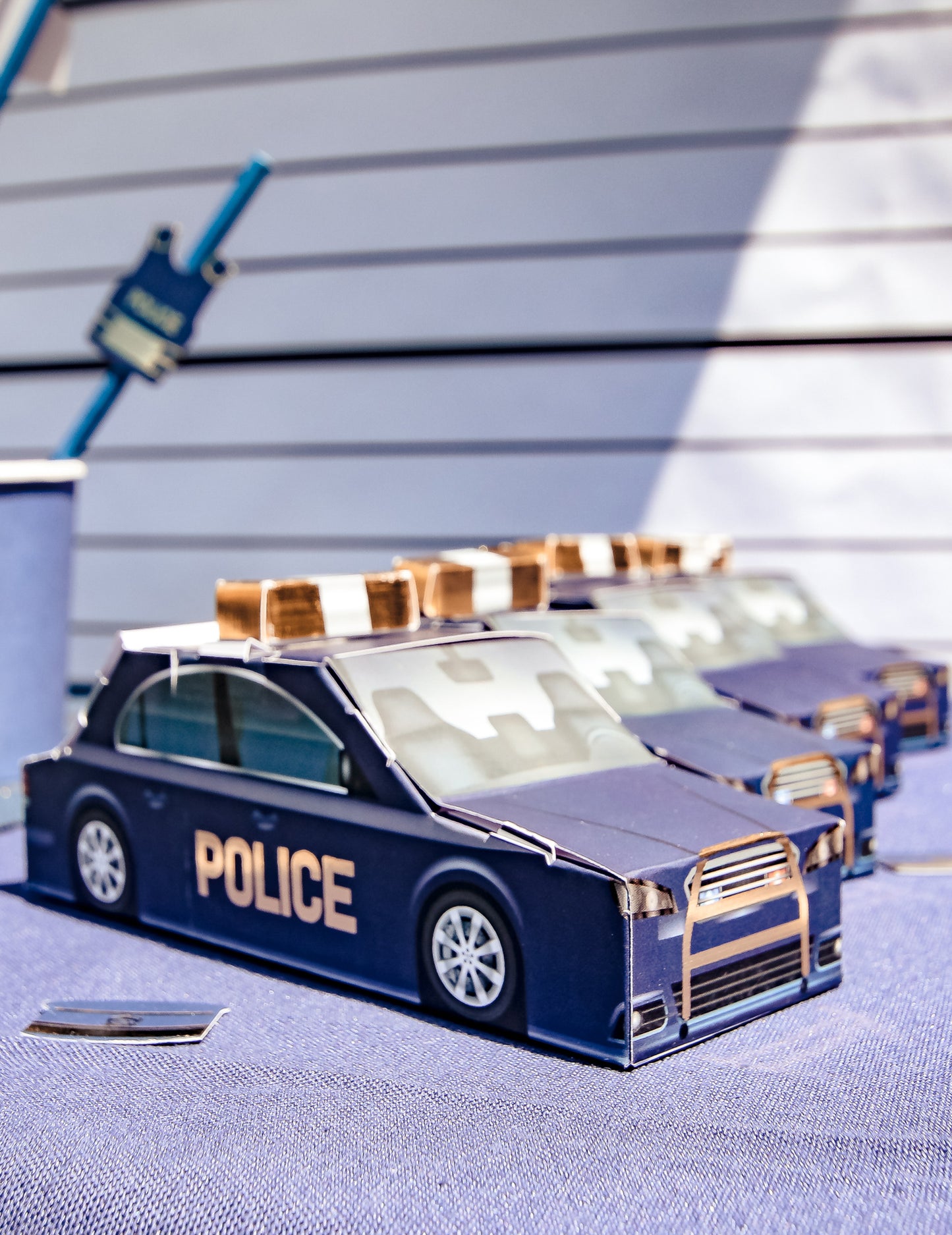 8 containere auto de poliție 15 x 5 x 5 cm