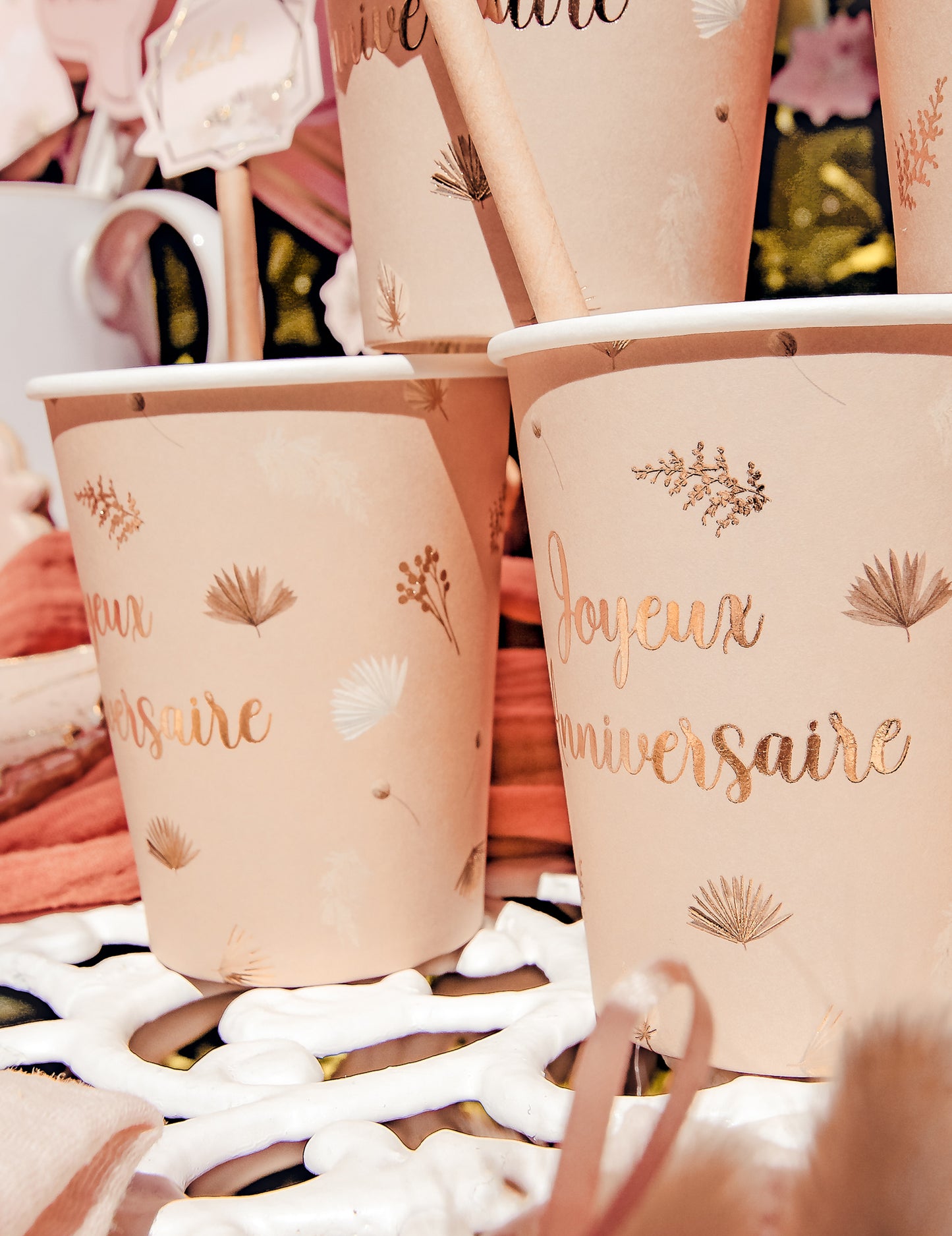 8 pahare cartonate boho blush și auriu, 255 ml, pentru aniversare fericită