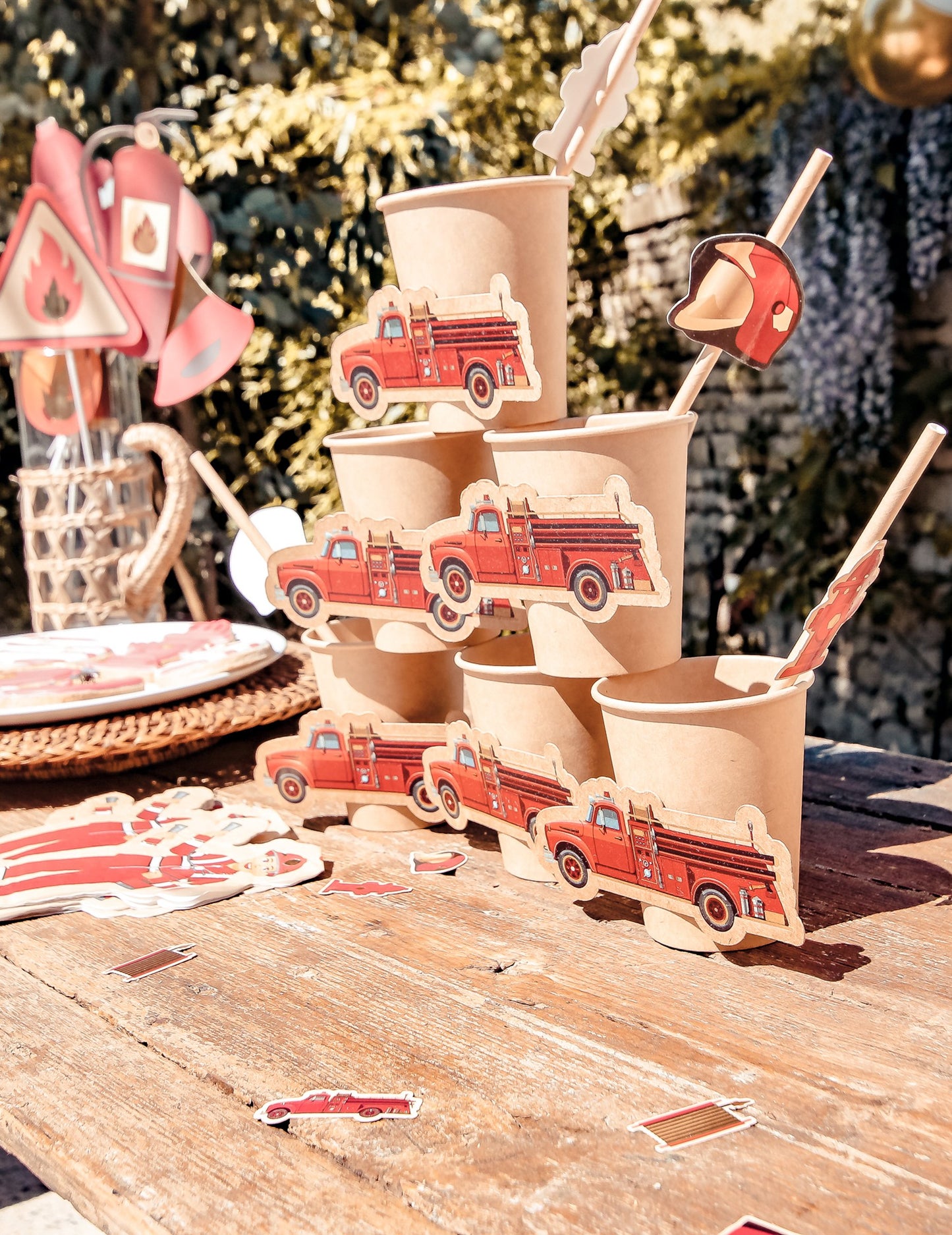 8 Kraft Red ET Gold Conts 255 ml