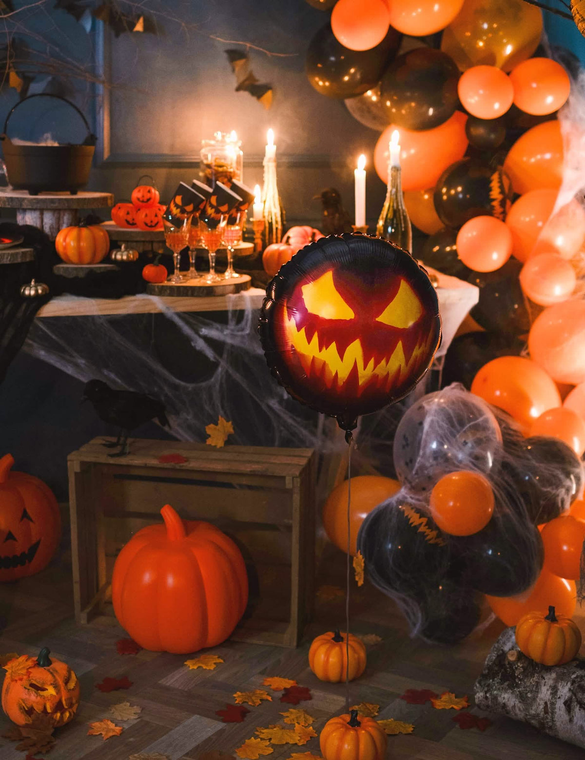 Poziționare într-un decor de halloween cu balon din aluminiu dovleac terifiant
