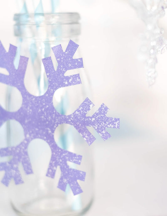 Détail de l'effet de neige sur un flocon du bombe spray neige Noël