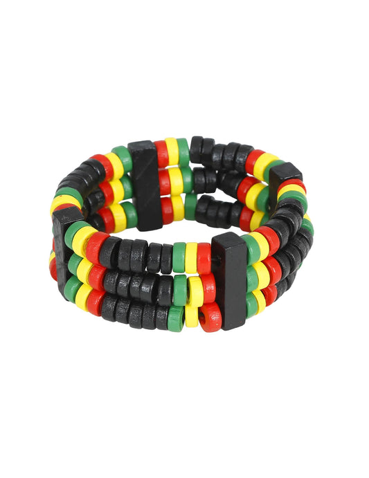 Vue de trois-quarts du bracelet à perles rasta