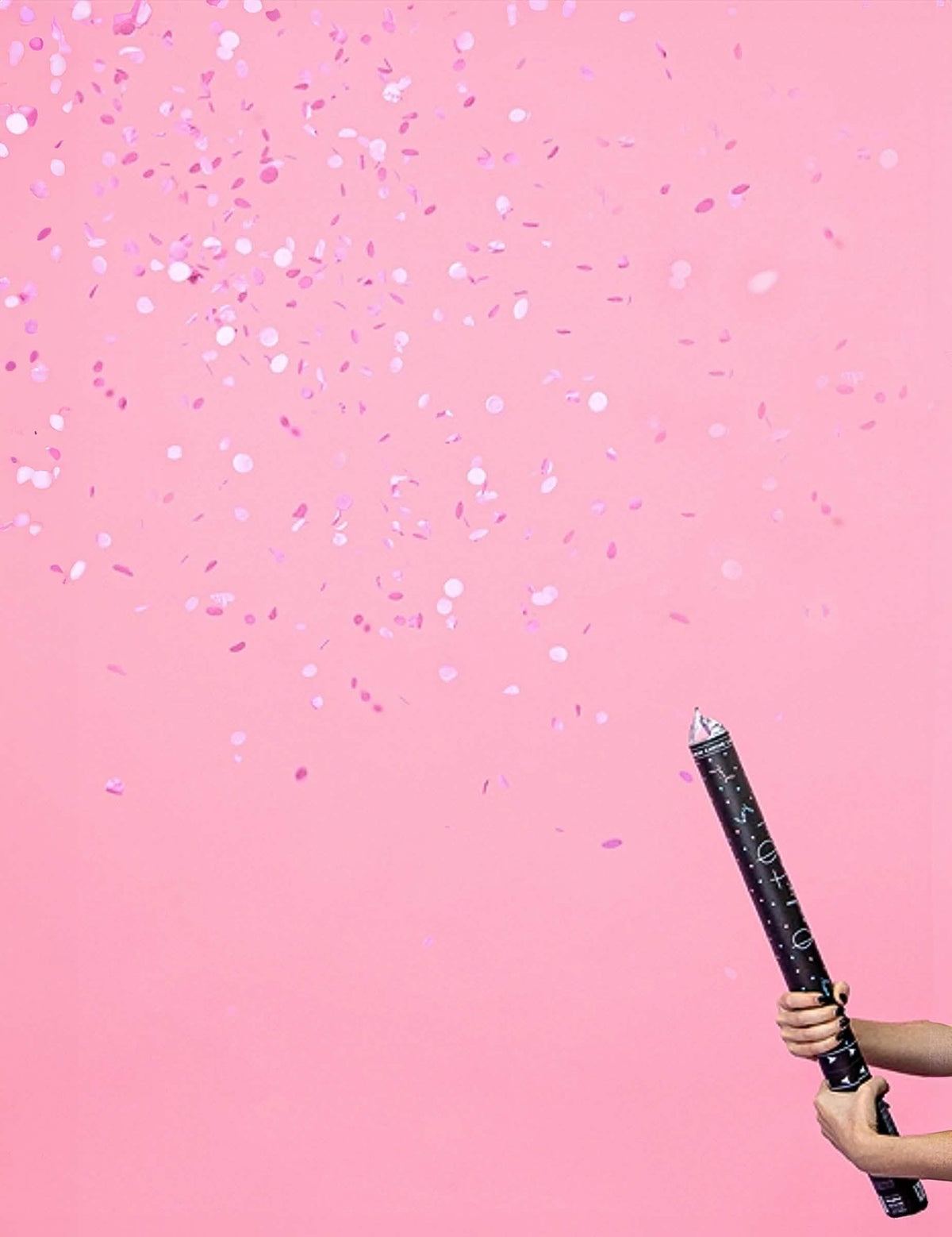 Proiecție de confetti roz de la tunul de confetti girl pentru petrecere