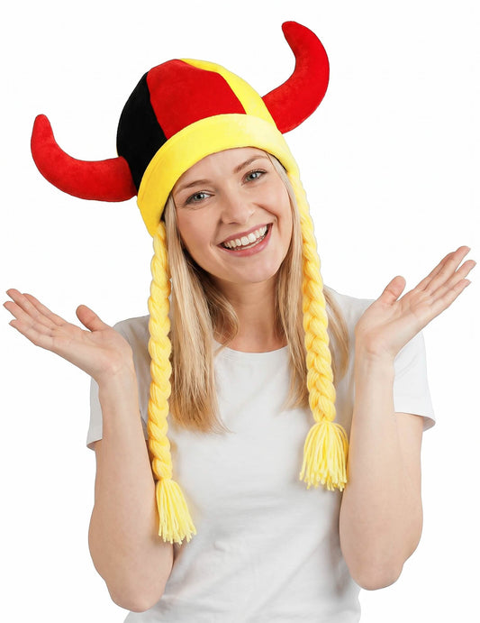 Cască din material textil cu coarne și cozi împletite suporter Germania