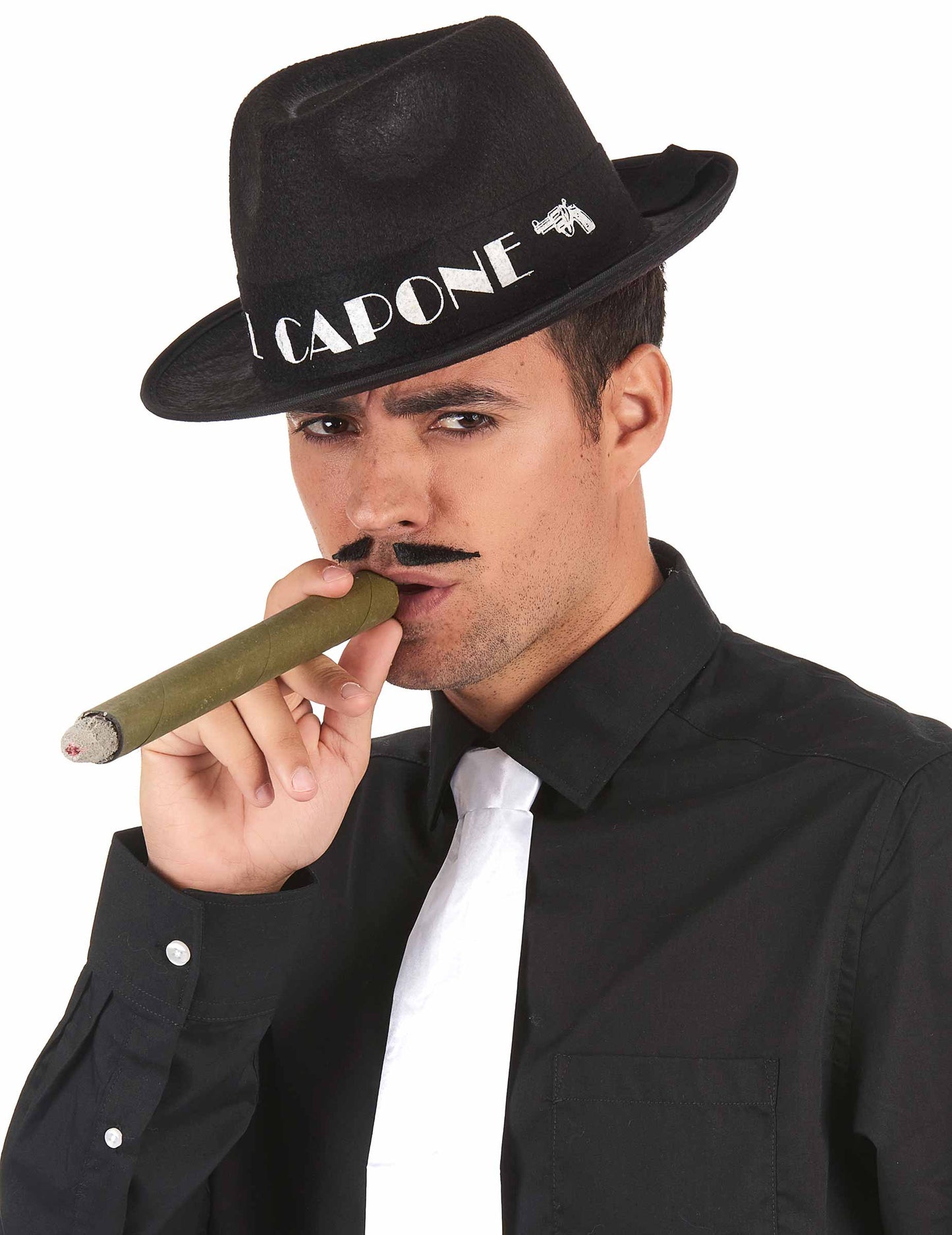 Prezentare cu mustață și cigară a pălăriei borsalino Al Capone