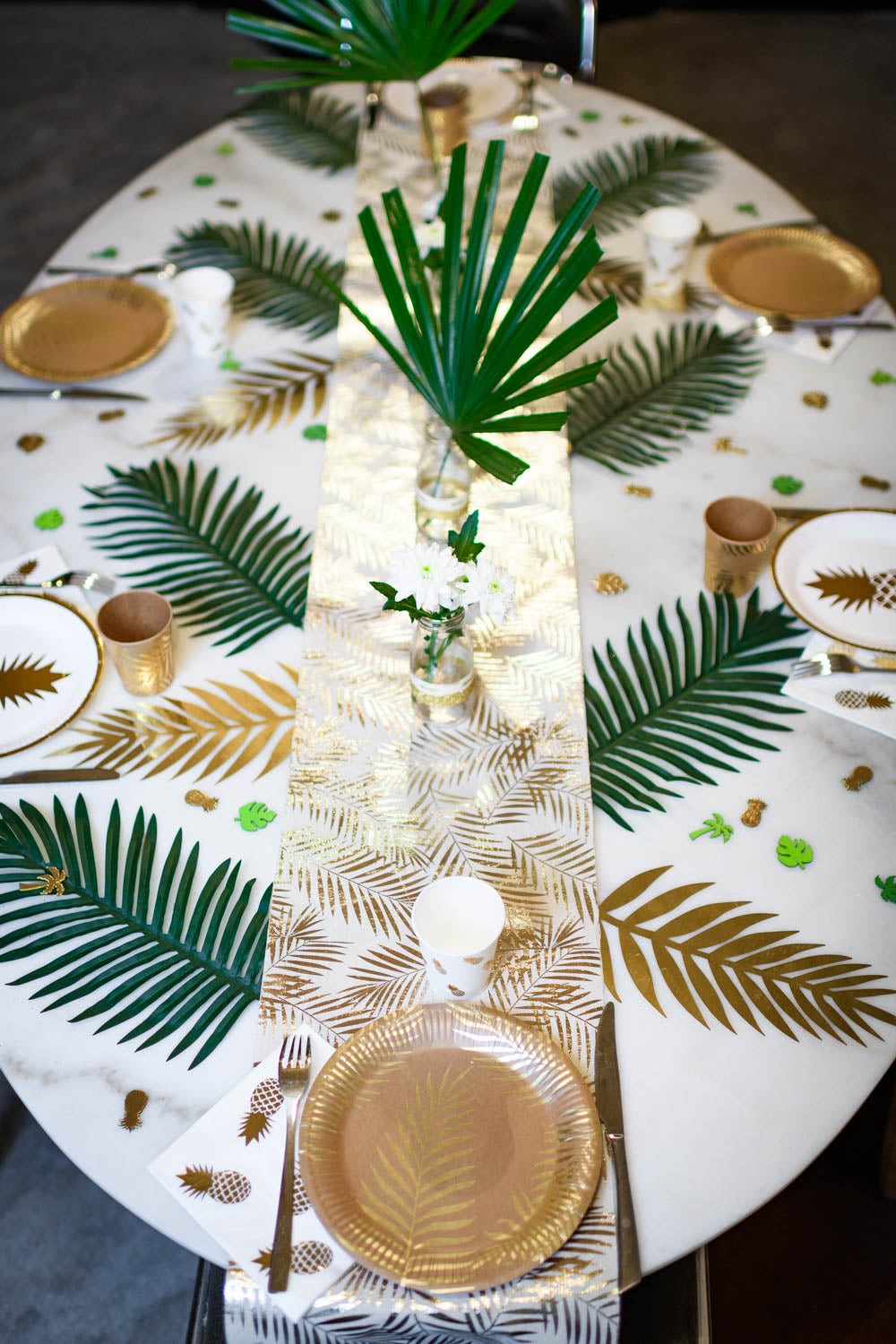 Șervețel de masă din in cu palmier auriu, 28 cm x 5 m elegant și natural