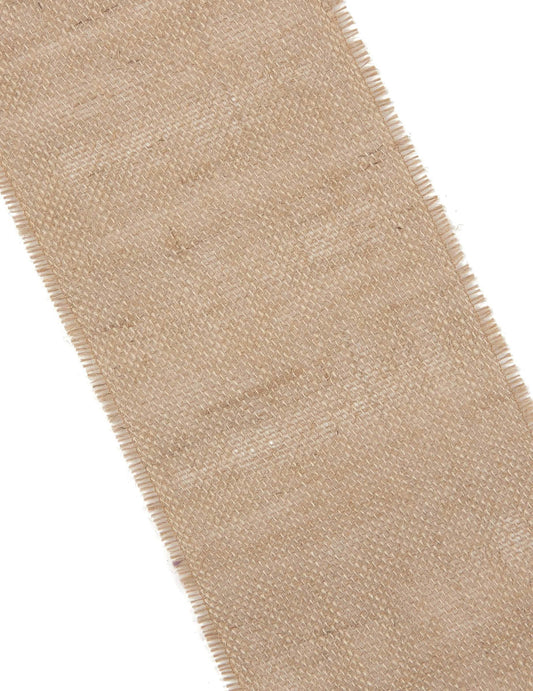 Gros plan sur le tissage du chemin de table toile de jute pour décoration naturelle