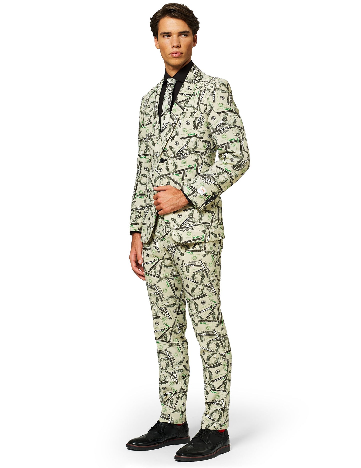 Costum, domnul Cashanova s -a opus