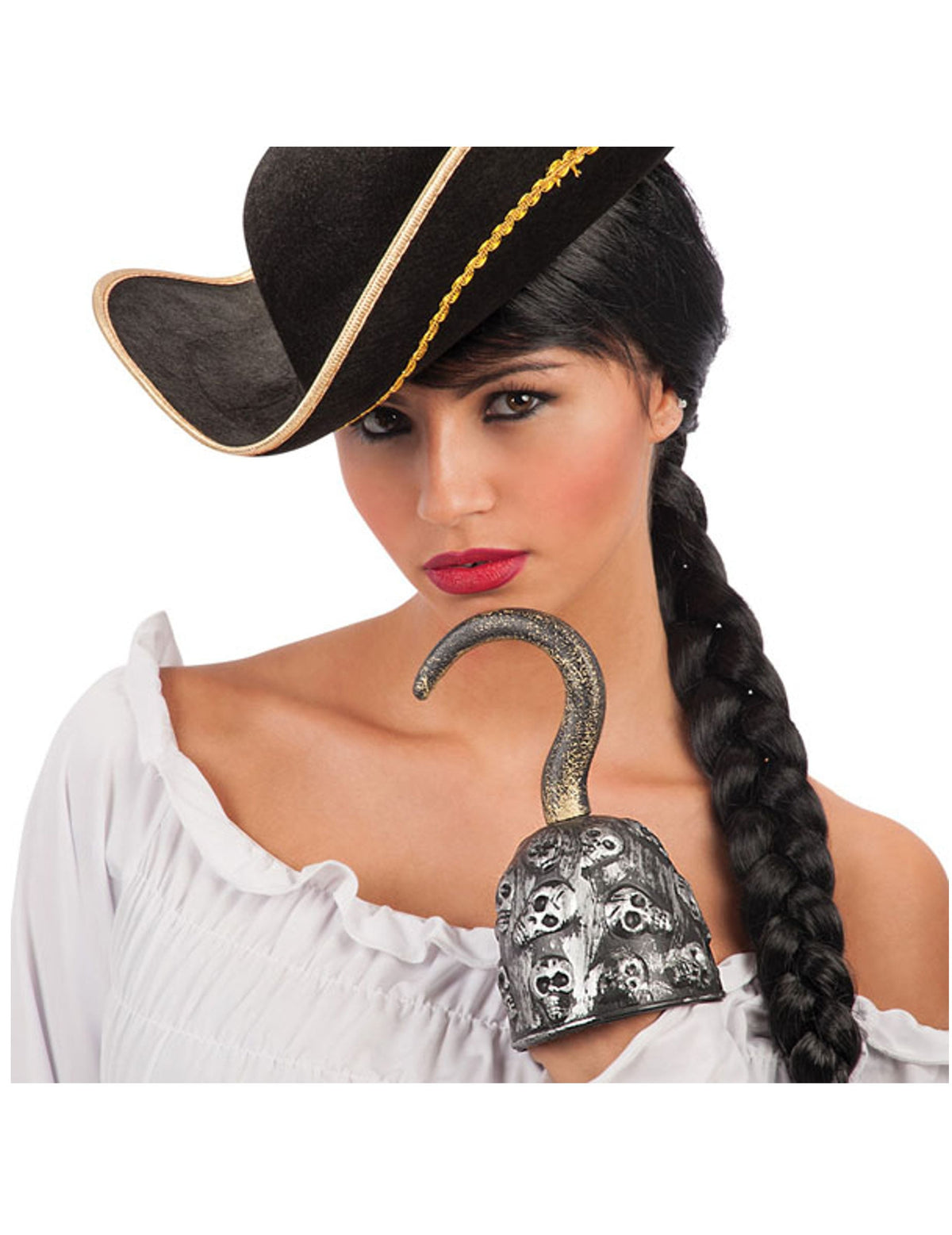Mise en situation du crochet de pirate tête de mort pour adulte