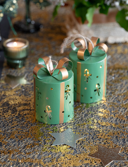 Decorațiune cadou traforată din metal verde brad 7 x 10,5 cm