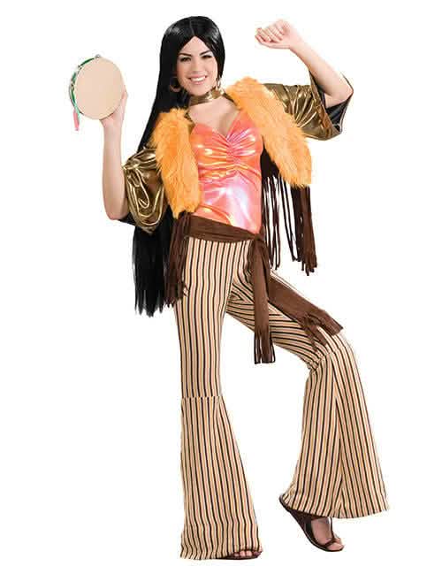 Costum hippie anii 60-70 pentru femeie cu pantaloni cu dungi și vestă cu franjuri portocalie