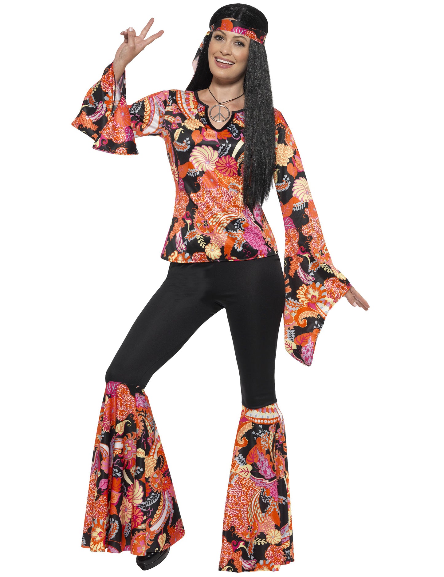 Femeie cu costum de hippie neagră și multicoloră