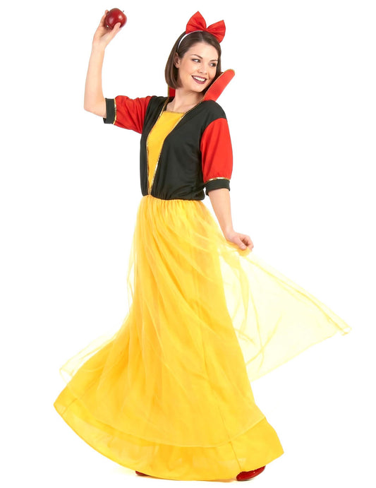 Femeie cu costum de zână prințesă