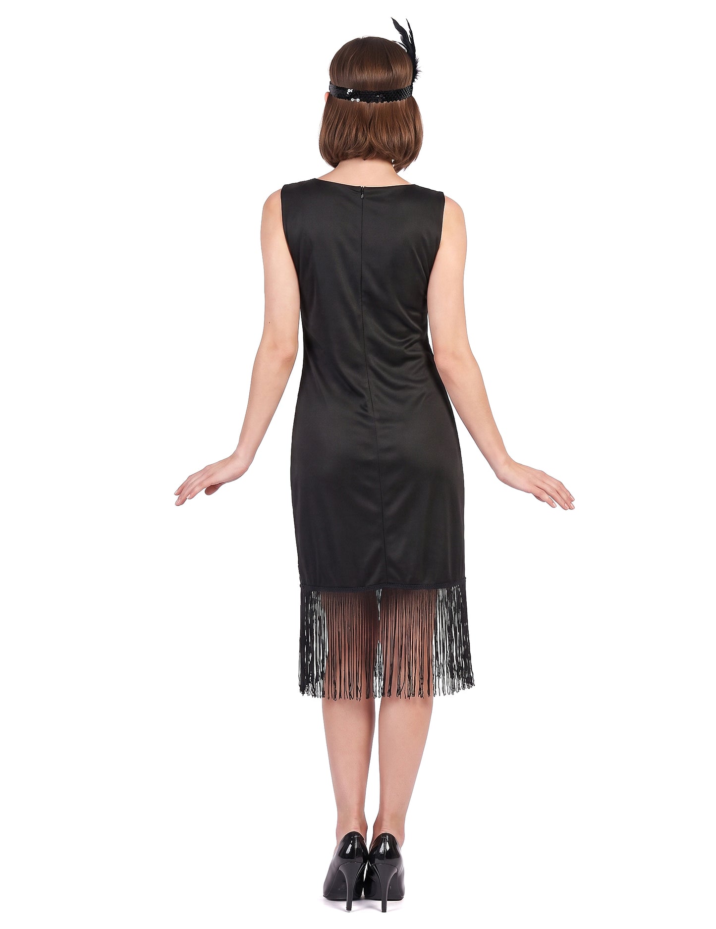 Femeie cu costum de rochie de charleston negru