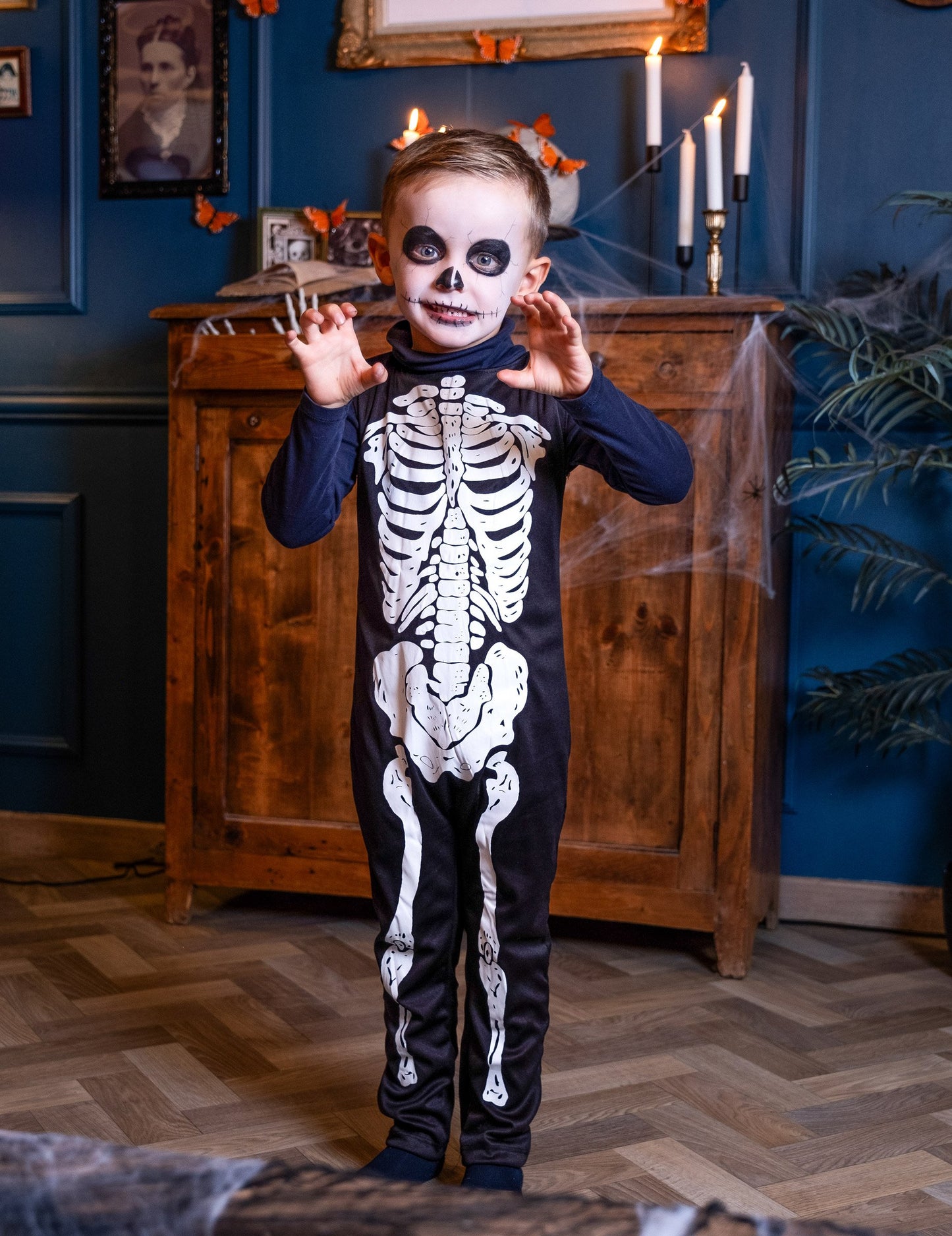 Costum clasic pentru schelet pentru copii