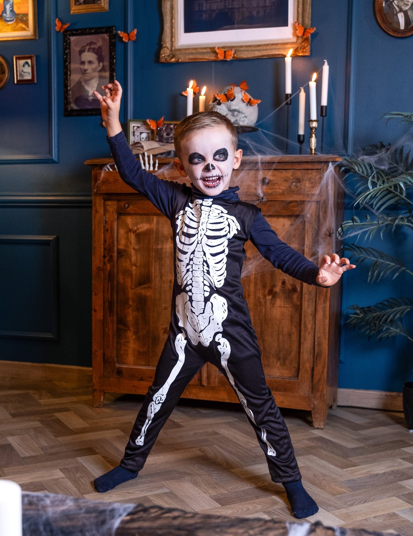 Costum clasic pentru schelet pentru copii