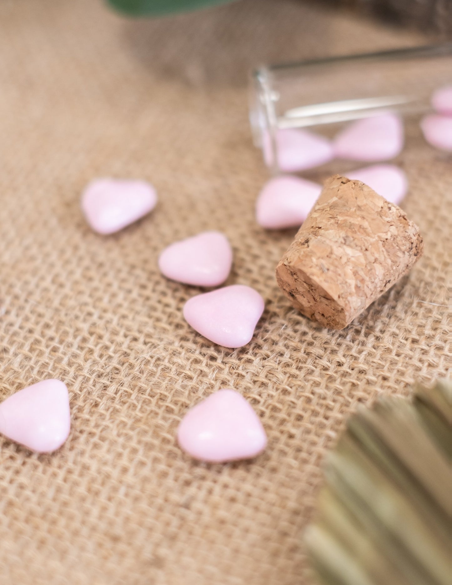 Mini drajeuri de ciocolată în formă de inimă, culoare roz deschis, 250g, pentru nunți