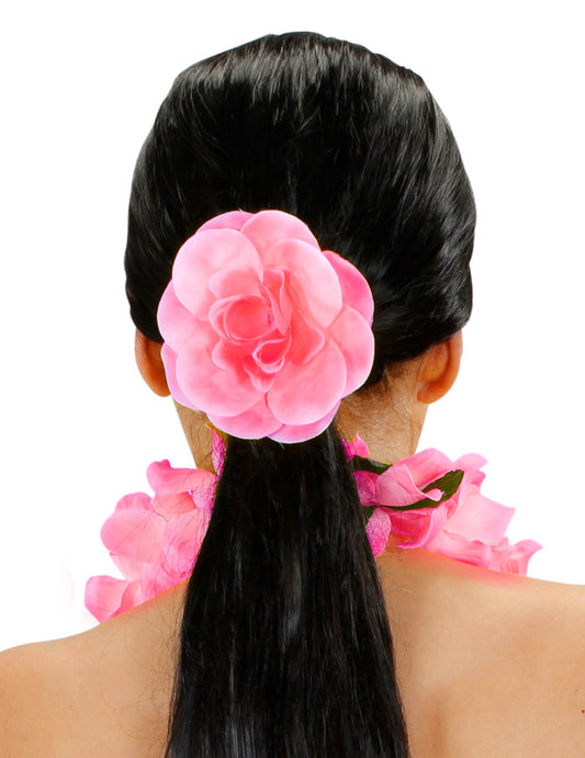 Vue de dos de la fleur avec élastique pour cheveux