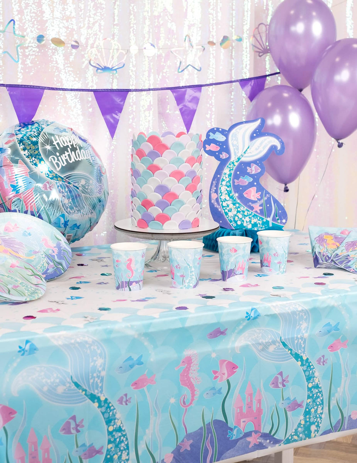 Decorațiune de aniversare cu temă sirene, de la ghirlanda la mini fanioane violetă
