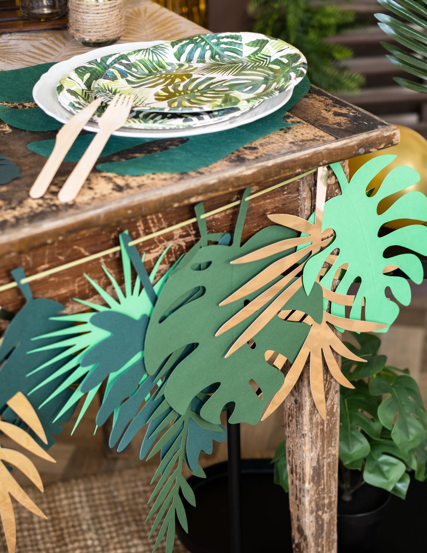 Garland de carton frunze tropicale aurii și degradat din verde 2 m