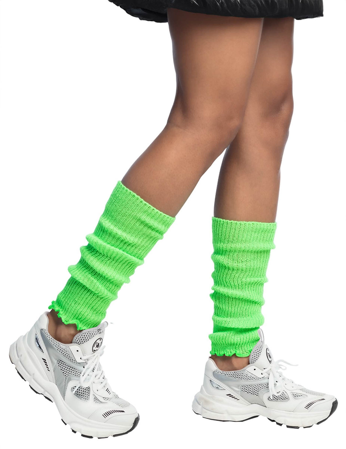 Vedere din profil a jambierelor verde fluorescent pentru femeie