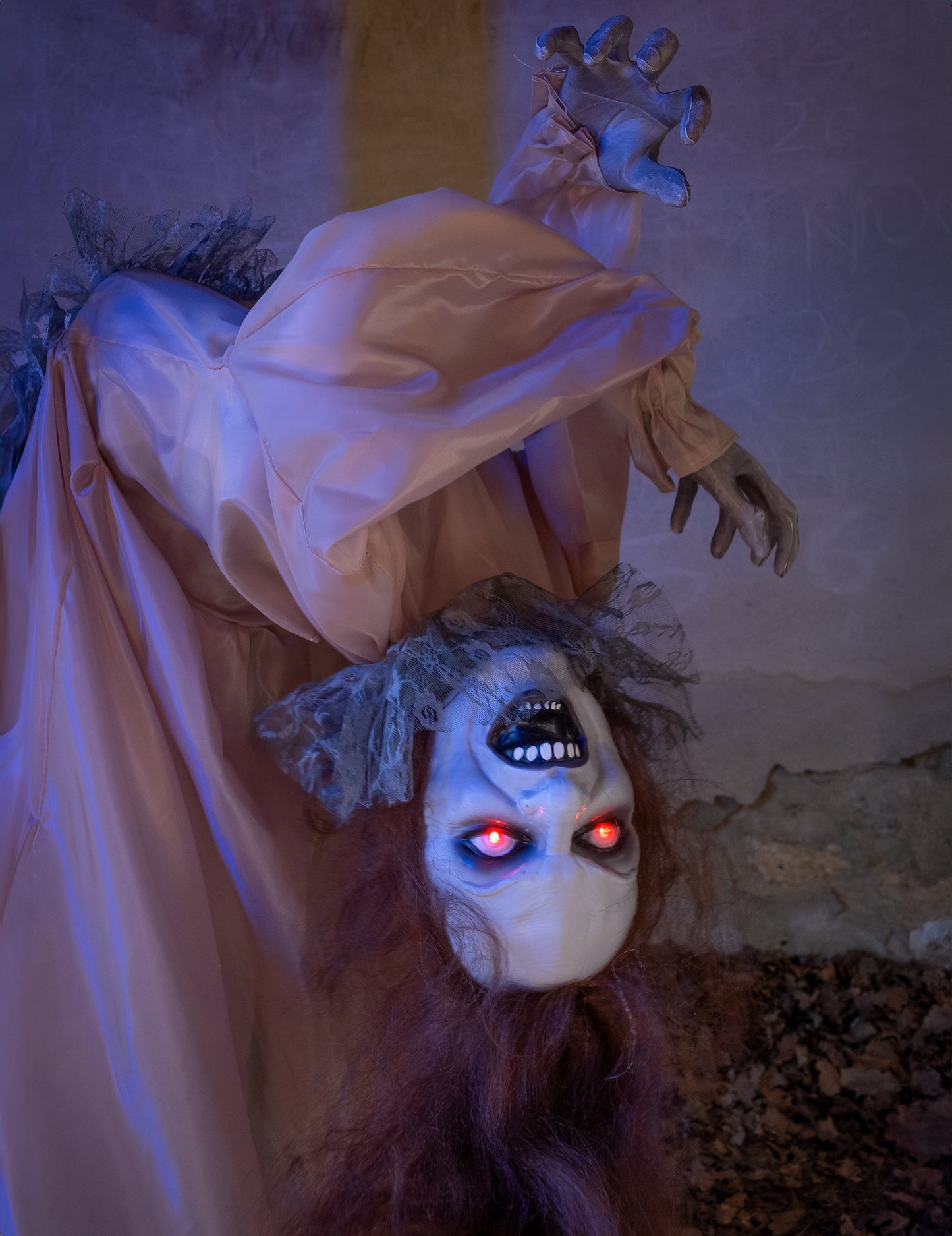 Doamna blestemată animată 130 cm