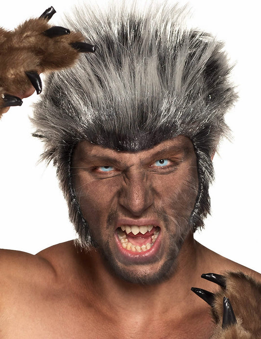 Mise en situation sur un loup-garou des lentilles fantaisie oeil bleu glacé