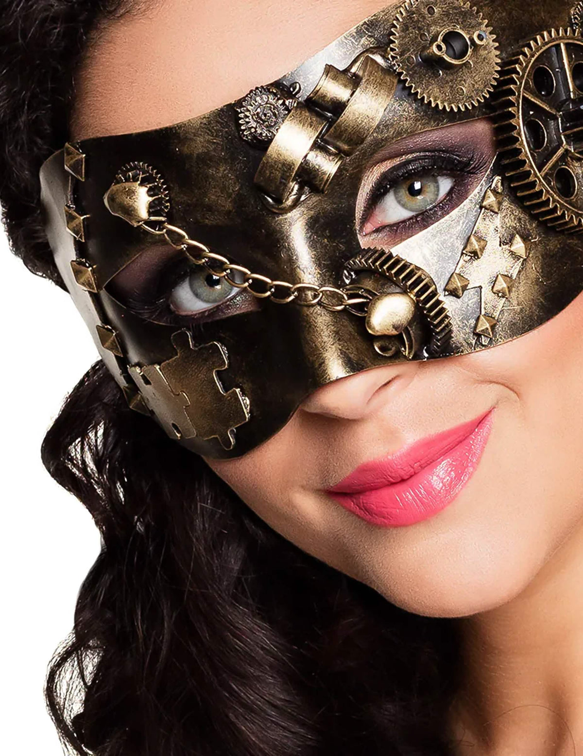 Prim-plan pe roțile dințate și lanțul măștii steampunk