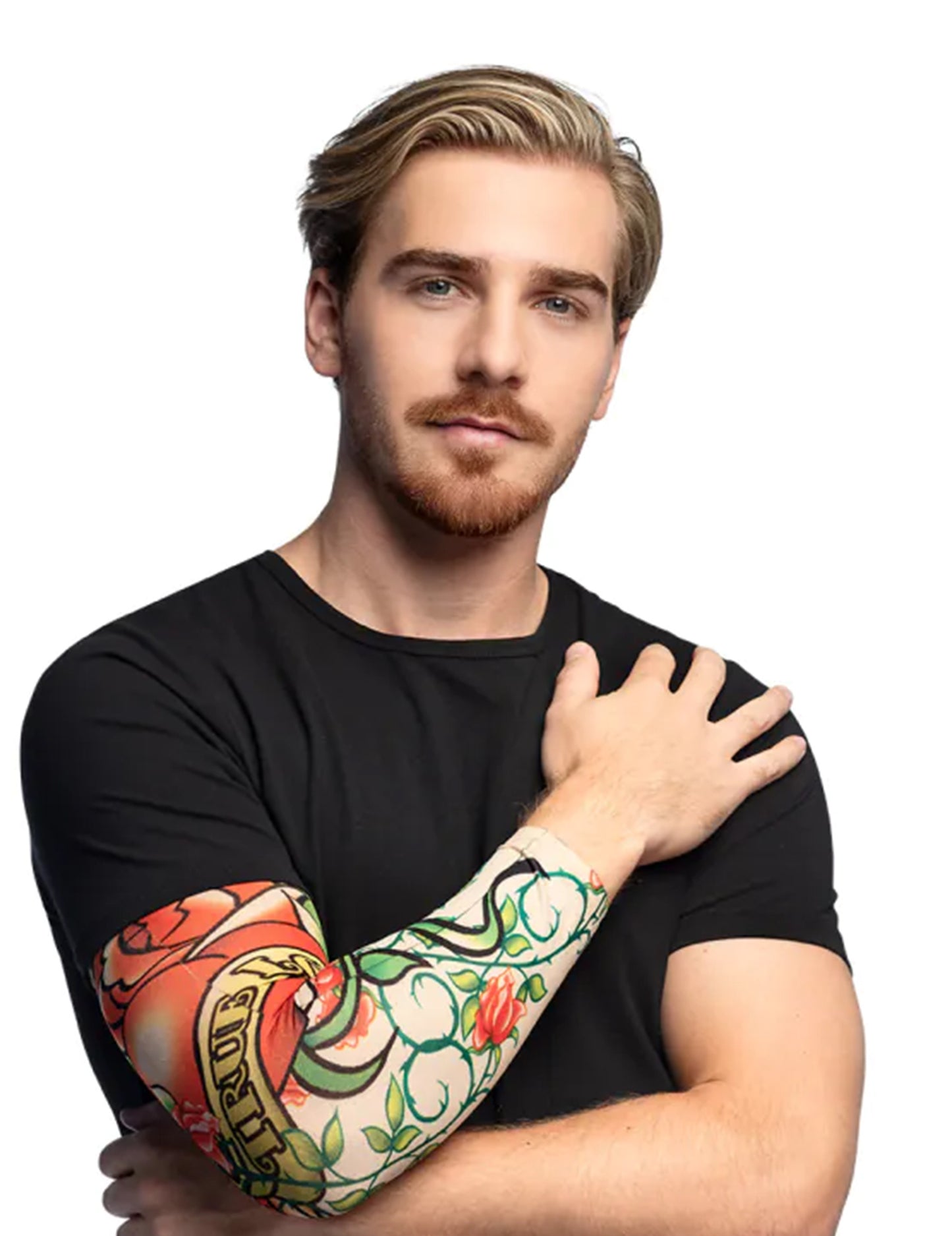 Détail de la manche tatouages True Love portée sur l'avant-bras