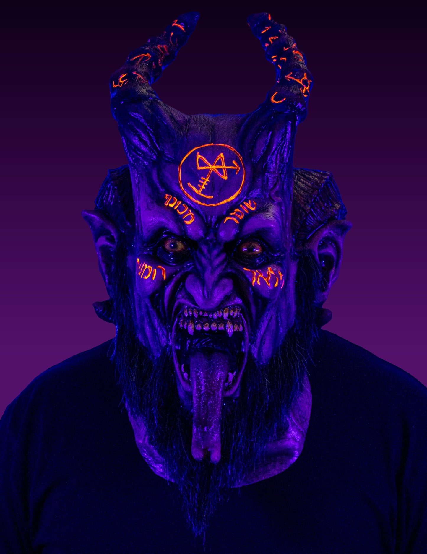 Effet fluorescent sous lumière noire du masque intégral monstre de l'apocalypse pour adulte