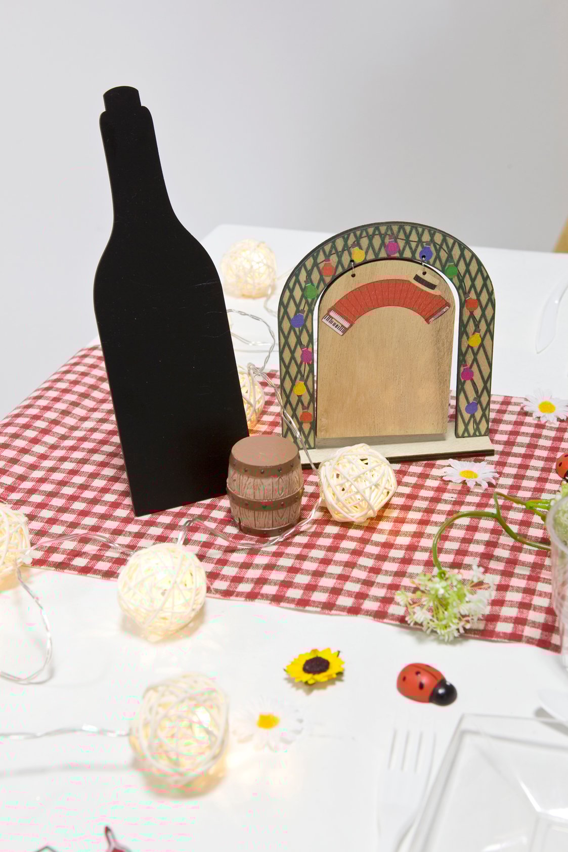 Meniu pe tablă, sticlă de vin 25 cm din lemn cu suport