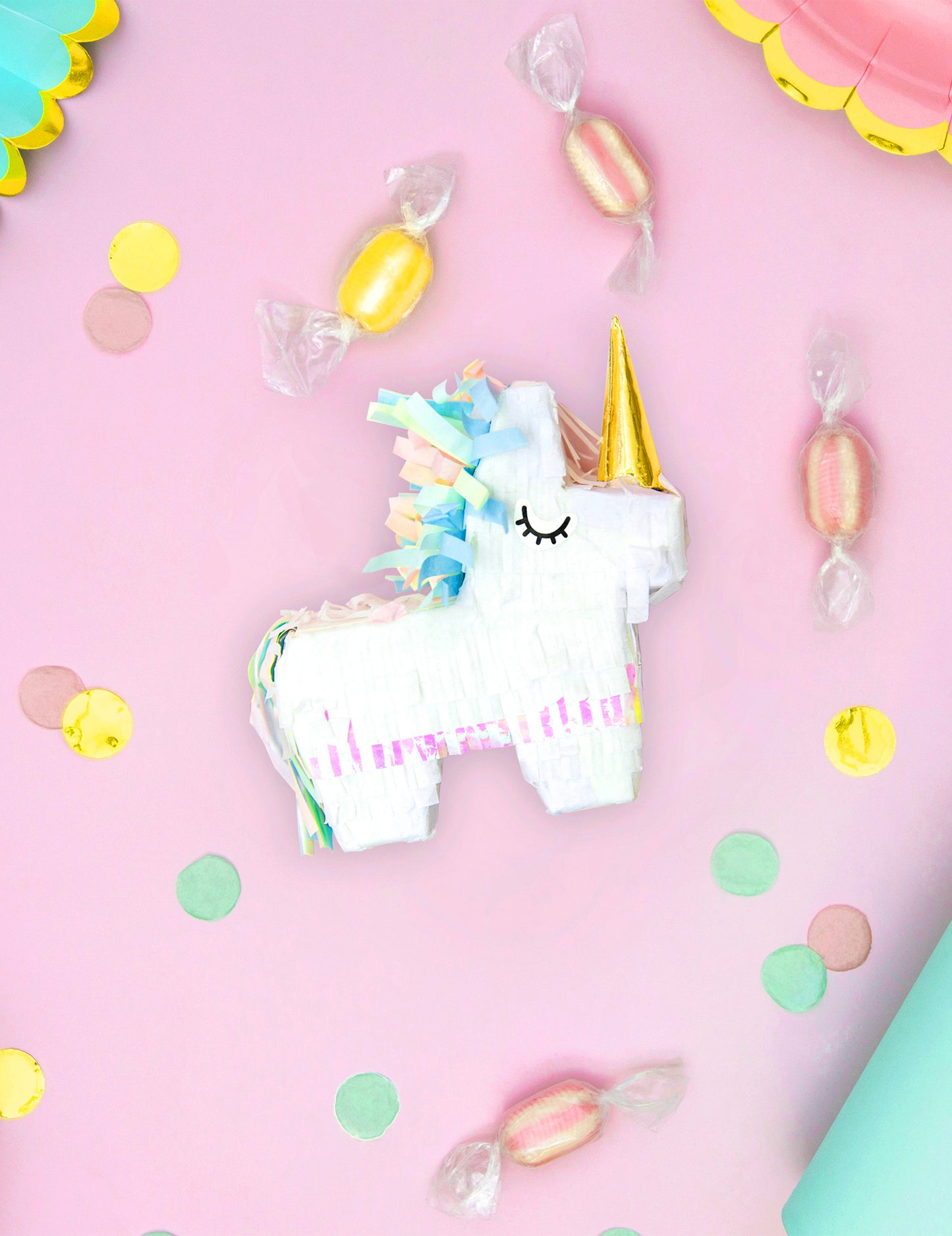 Mini piñata alb unicorn 8 x 2,5 cm
