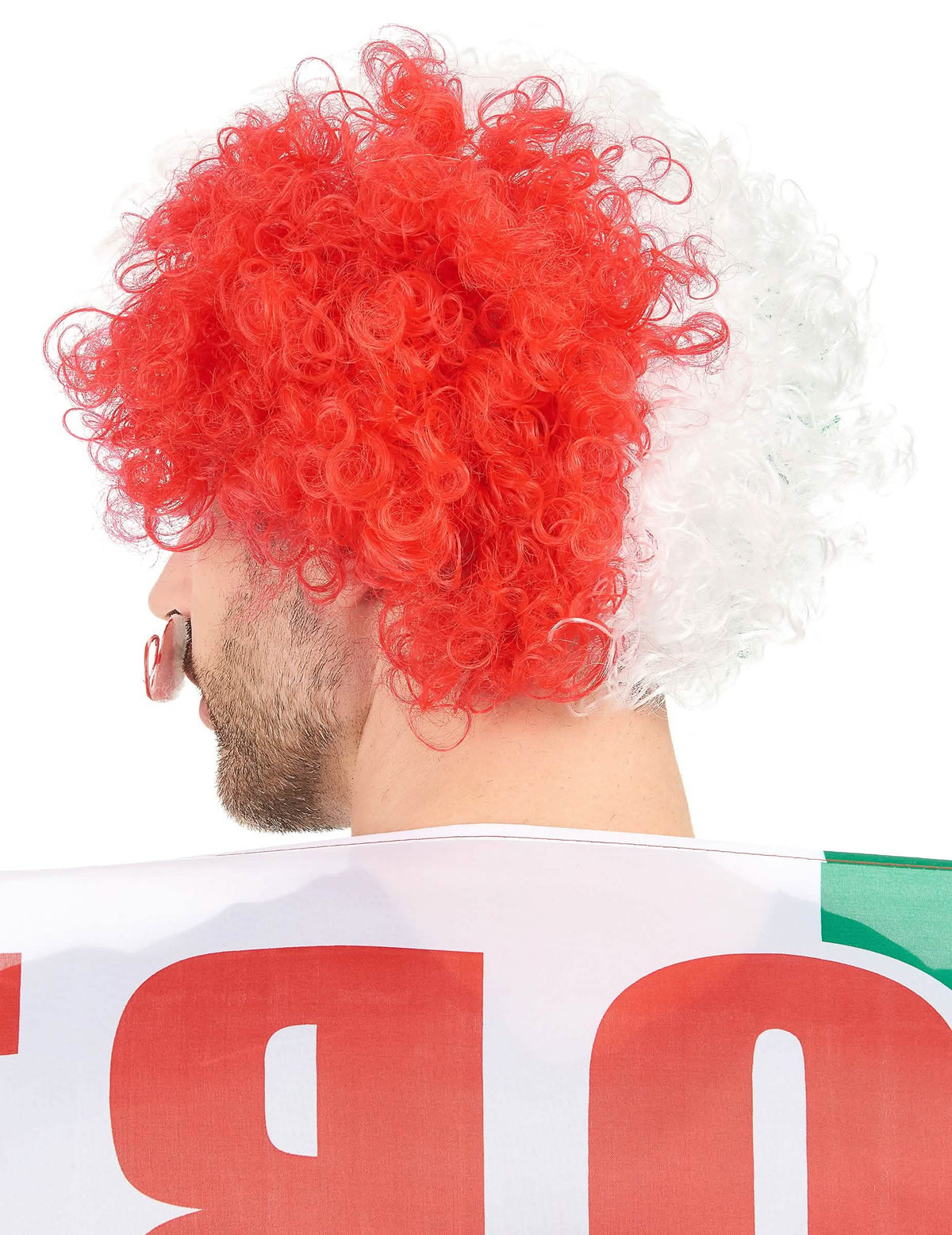 Vedere din profil a perucii afro italioana