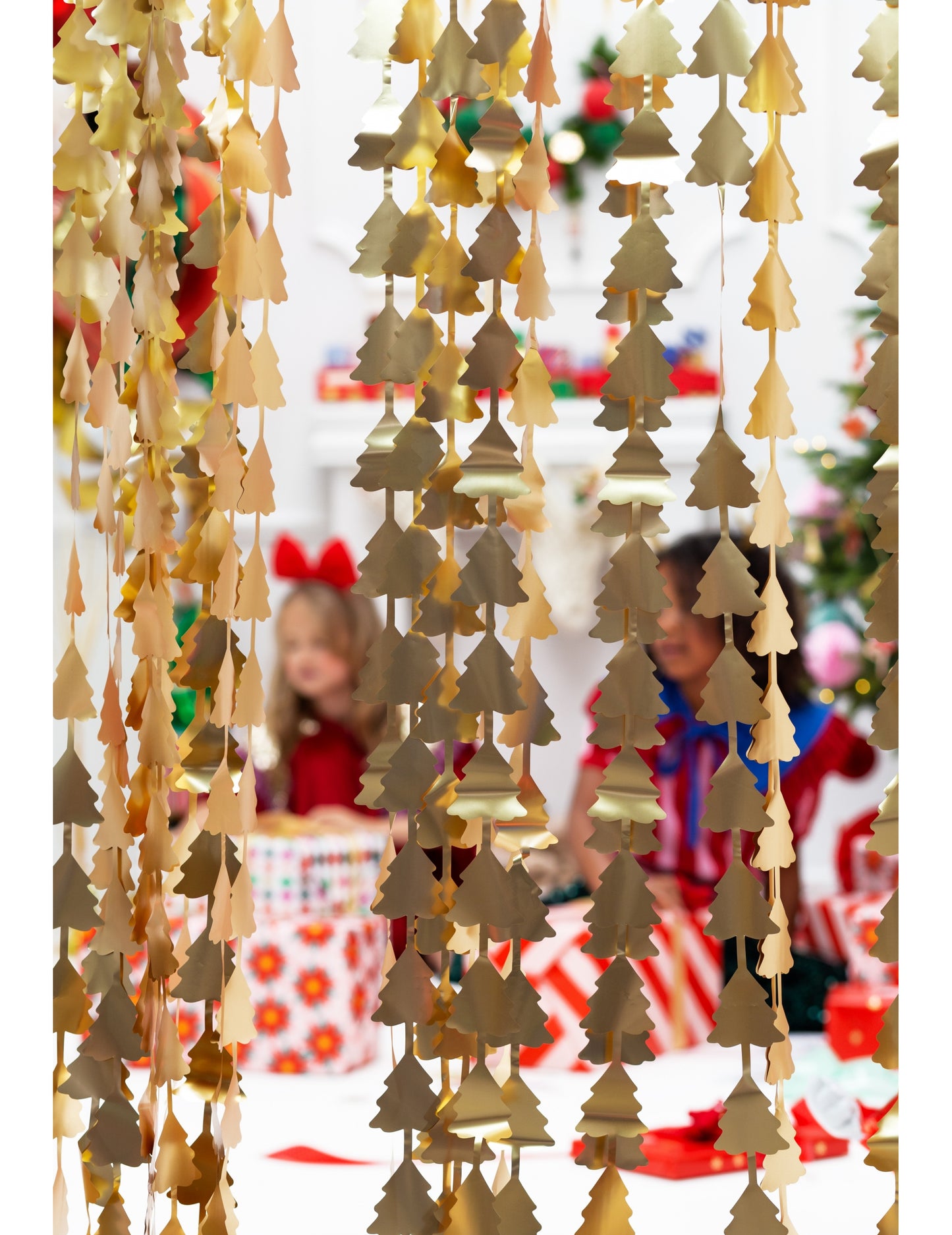 SCINTILLAREA CURTAINULUI DE SIDER FRESSE DE AUR 100 X 245 CM