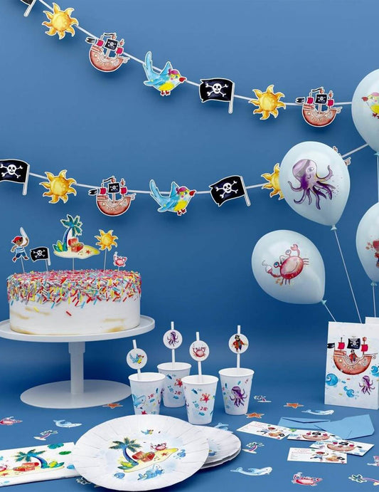 Mise en situation sur une table de fête des tatouages pirates pour enfant