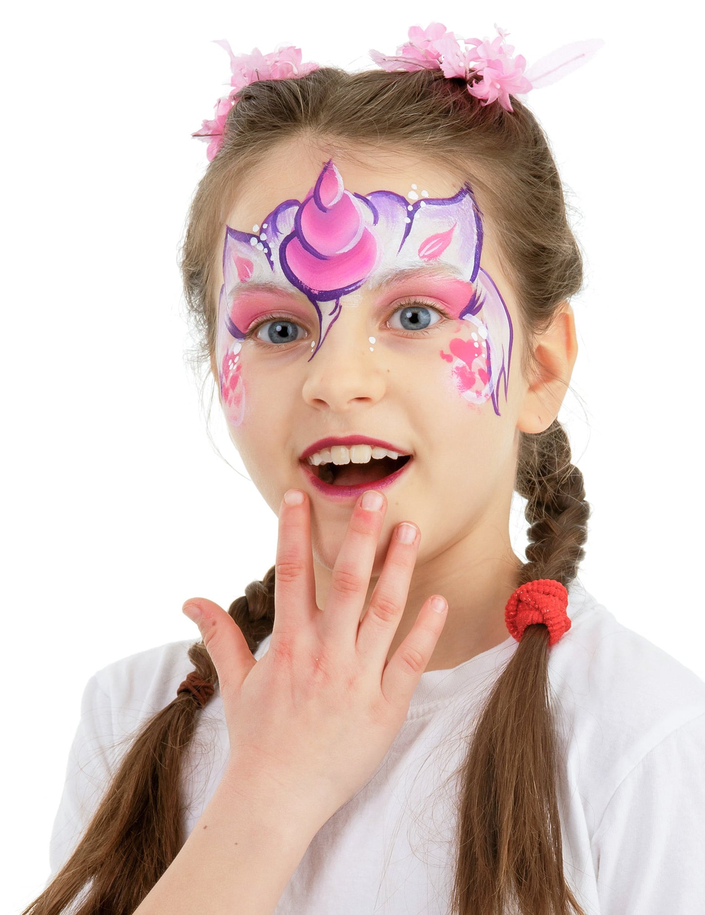 Exemple de maquillage de licorne rose et violet de la trousse d'accessoires de maquillage pour déguisement