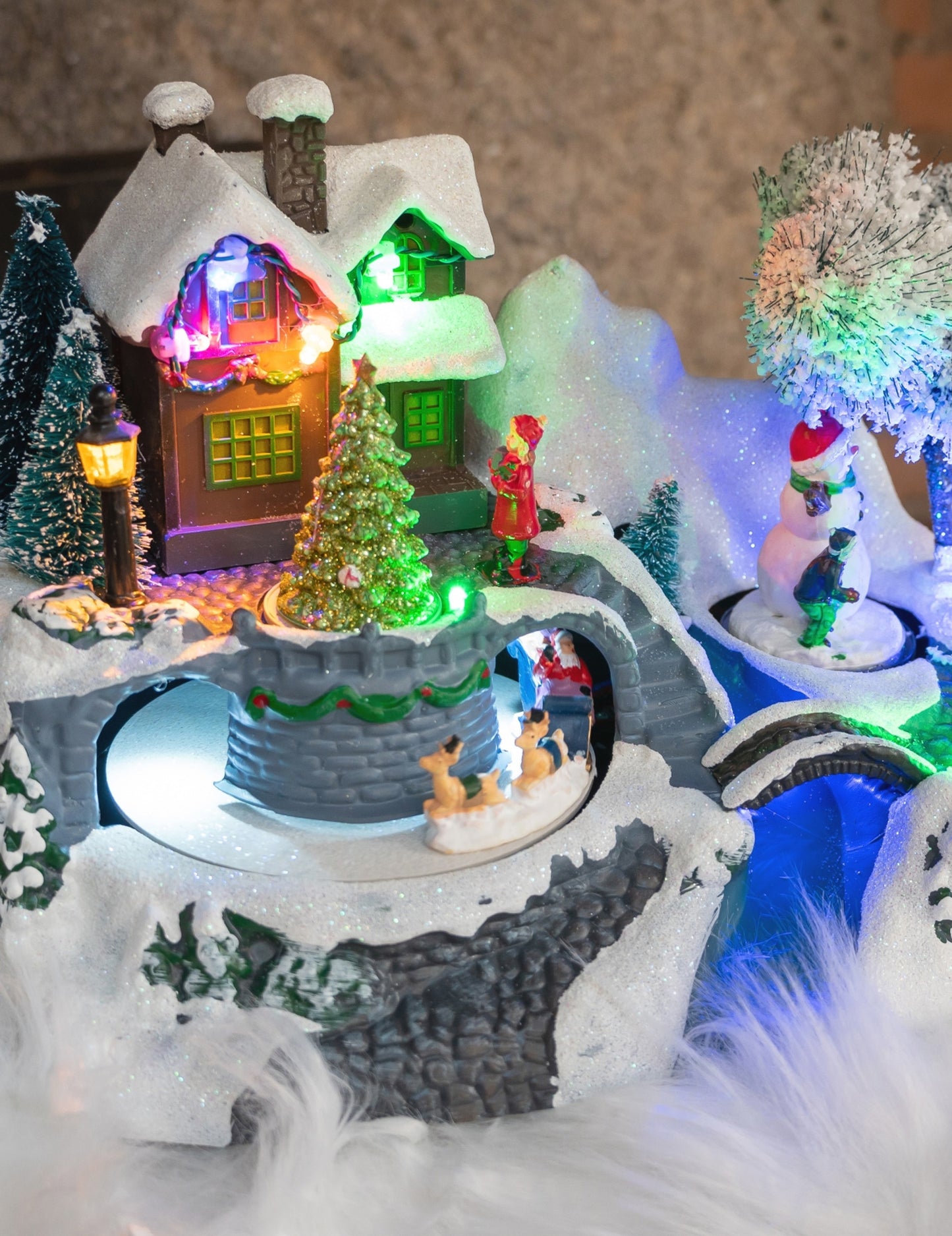 Casă de sat de Crăciun luminos 23 x 15 x 16 cm