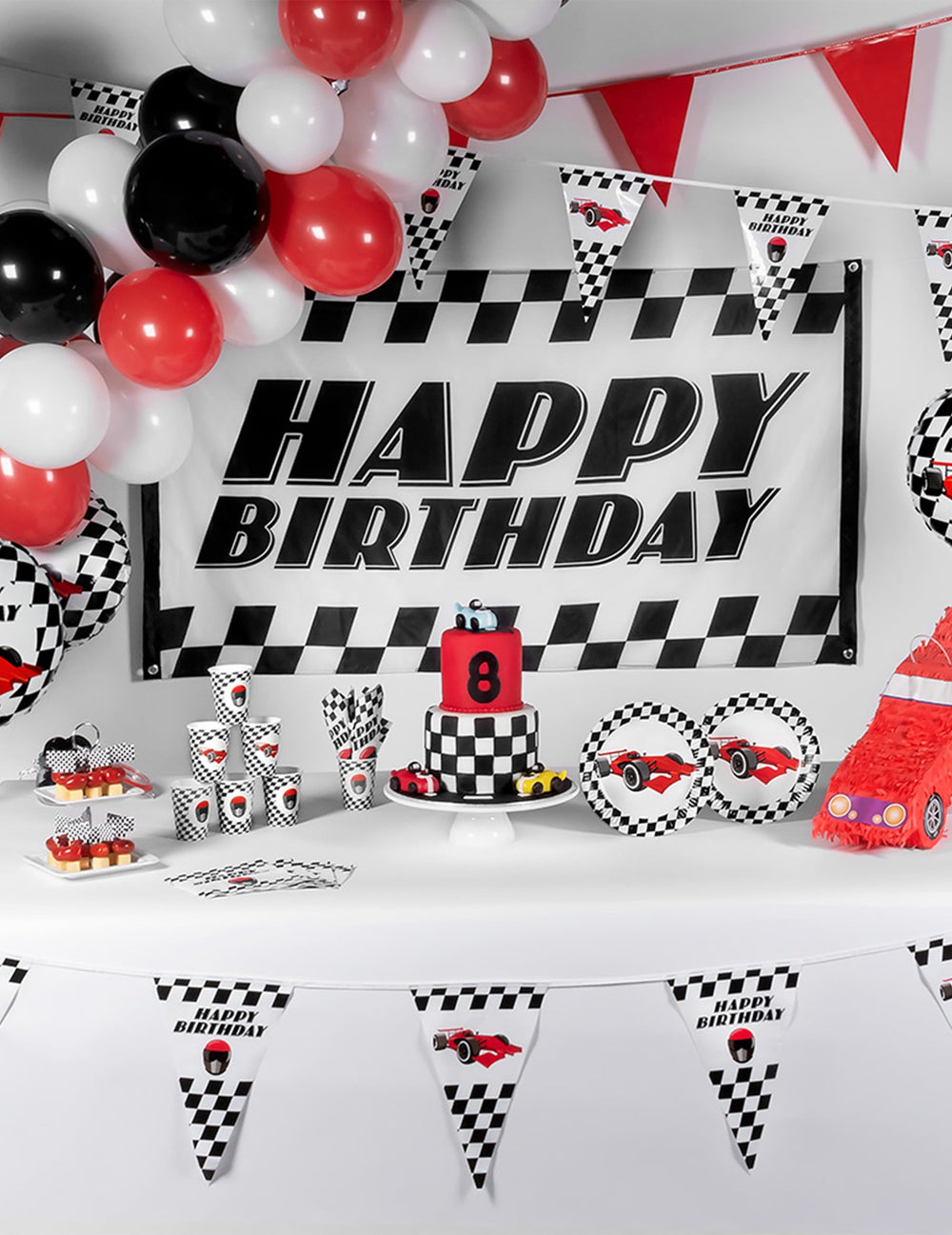 Assiettes en carton damier pour anniversaire enfant noir et blanc avec voiture de course rouge