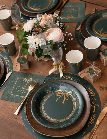 10 farfurii de hârtie de Crăciun verzi și aurii 23 cm design elegant